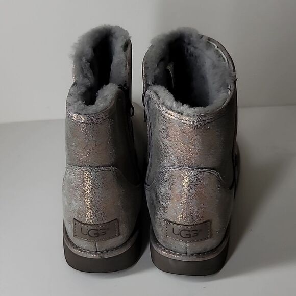 UGG Abree Short II Size 10 - Picture 6 of 9